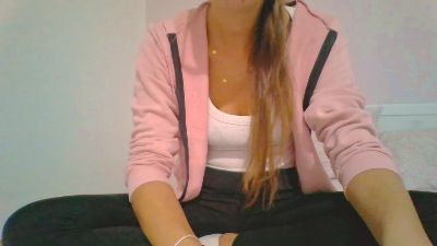 Adelinee webcam model stream image