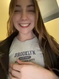 Sunny___Bunny webcam model stream image