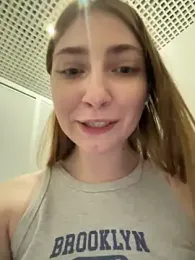 Sunny___Bunny webcam model stream image