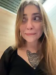 Sunny___Bunny webcam model stream image