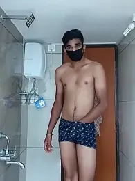 Roy3_2 webcam stripchat model stream image