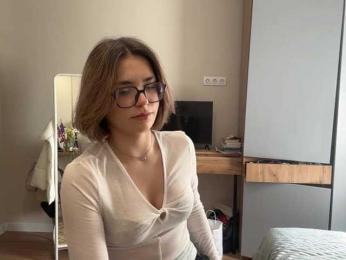 AlbaMihelcic webcam model stream image