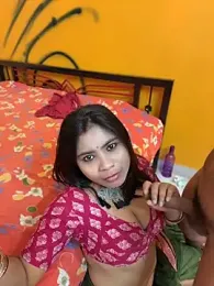 RedQQueen webcam model stream image