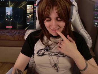 LunaL0ve webcam model stream image