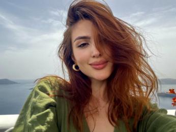 LilaFerrari webcam model stream image