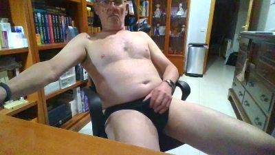 quique185bcn webcam model stream image