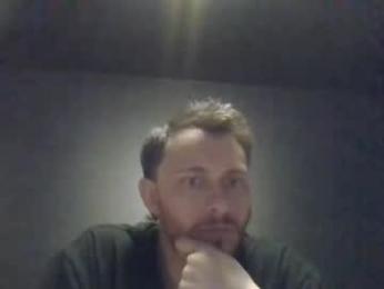 tallhungcloudy webcam model stream image