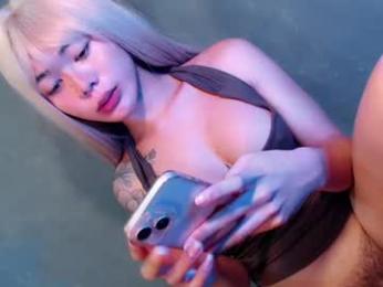 lady_of_pleasure28 webcam model stream image