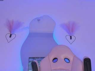 mia-royal webcam model stream image