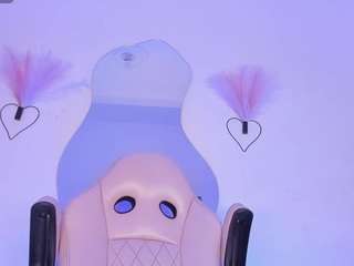 mia-royal webcam model stream image