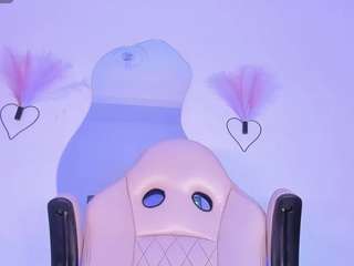 mia-royal webcam model stream image