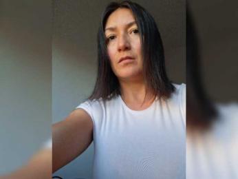cristalboom webcam model stream image
