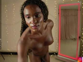 luanarisque webcam model stream image