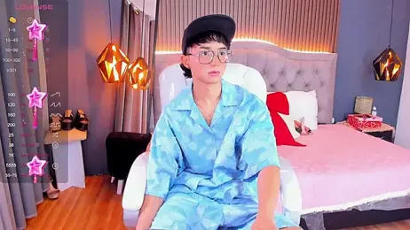 Noa_03 webcam model stream image