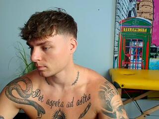 Magnus Eyevein webcam model stream image
