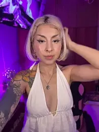 Cinamoonn webcam model stream image