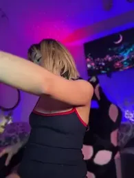 Cinamoonn webcam stripchat model stream image