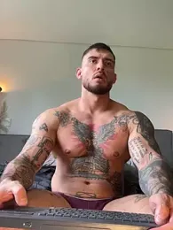 DimitriSullivan_ webcam model stream image