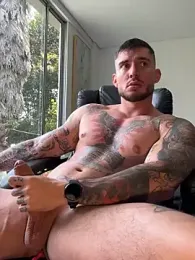 DimitriSullivan_ webcam model stream image