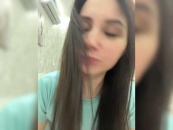 Y_Leiki webcam model stream image