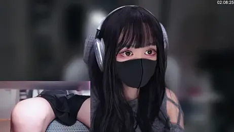 Envyko webcam stripchat model stream image