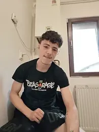 denysio89 webcam stripchat model stream image