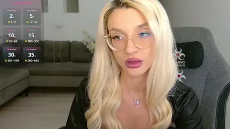 LovelyBianca webcam stripchat model stream image