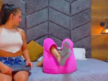 chloe_and_scarlett webcam chaturbate model stream image