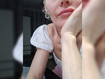 Mazalane webcam model stream image