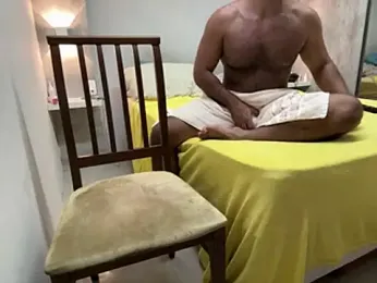 CasadoLutadorBigStuds webcam stripchat model stream image