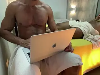 CasadoLutadorBigStuds webcam stripchat model stream image