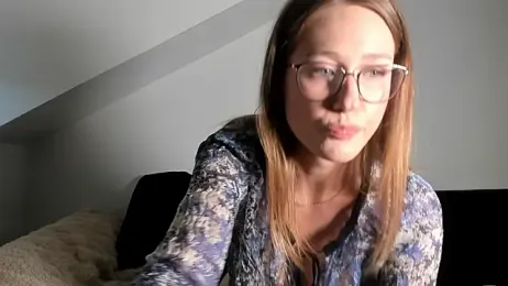 laurasommer webcam stripchat model stream image