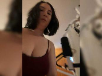 BustyLina webcam bongacams model stream image