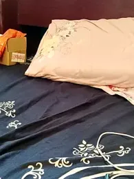 QueenSoreal webcam model stream image