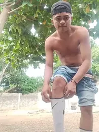 HOTRAINYGOLDEN webcam model stream image