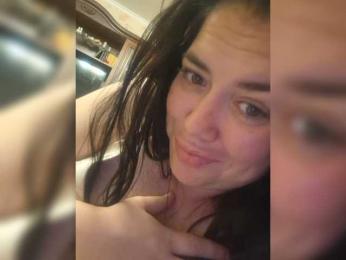 Naturally_Mom webcam model stream image