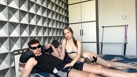 merycouple webcam model stream image