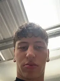 ARON_LUXX webcam model stream image