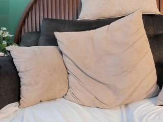 shannel-queen webcam model stream image