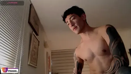 ivaaaan_ webcam model stream image