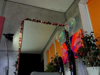 Na-izi webcam model stream image