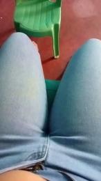 Scarlett_pee webcam model stream image