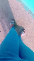 Scarlett_pee webcam model stream image