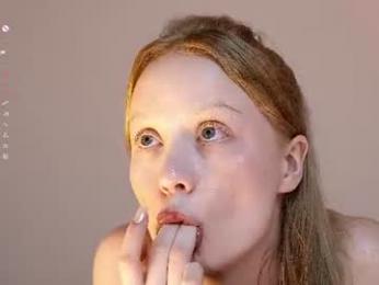 cute_shine webcam model stream image
