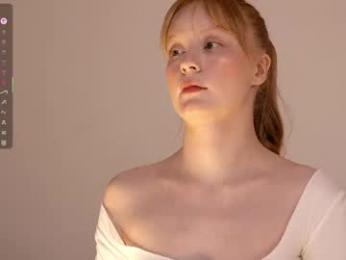 cute_shine webcam chaturbate model stream image