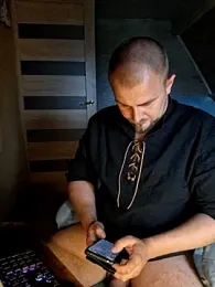 Foxyshaved webcam model stream image
