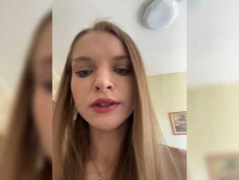 AliciaTroupe webcam model stream image