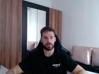 Darius Giles webcam flirt4free model stream image