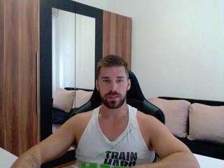 Darius Giles webcam flirt4free model stream image