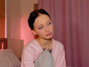 bloomsakura webcam model stream image
